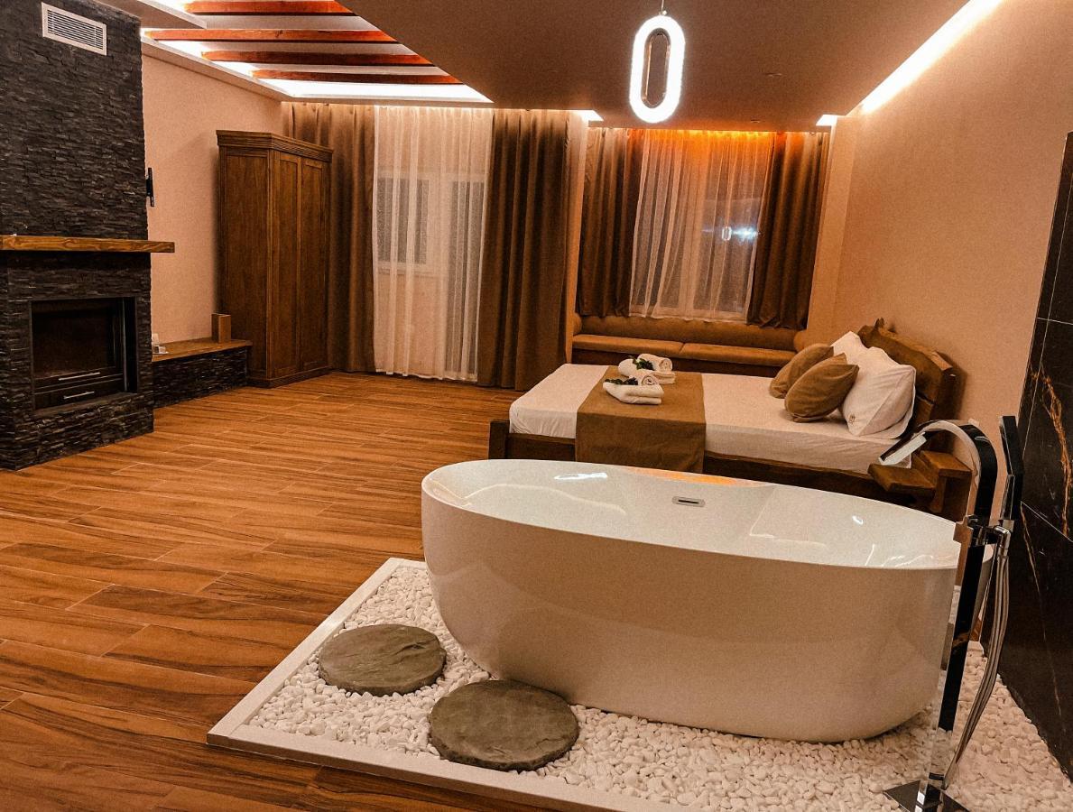 Vila Alpini Razëm Extérieur photo