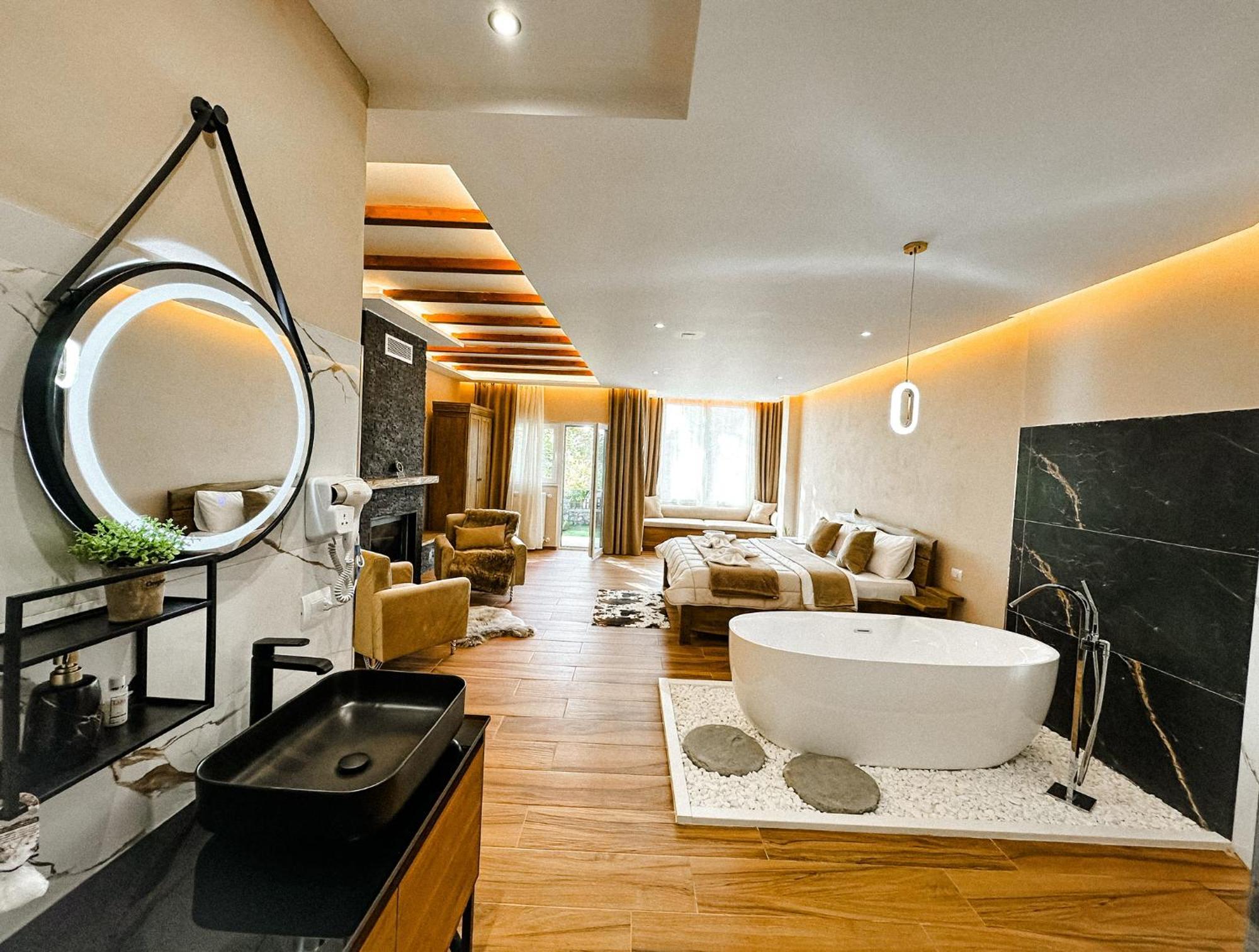 Vila Alpini Razëm Extérieur photo