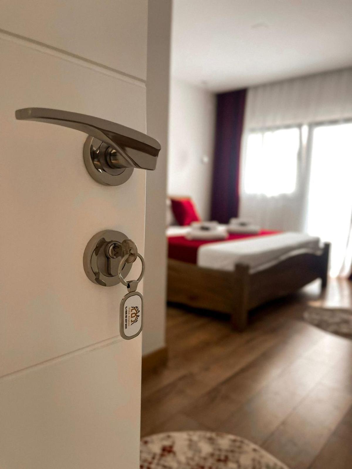 Vila Alpini Razëm Extérieur photo